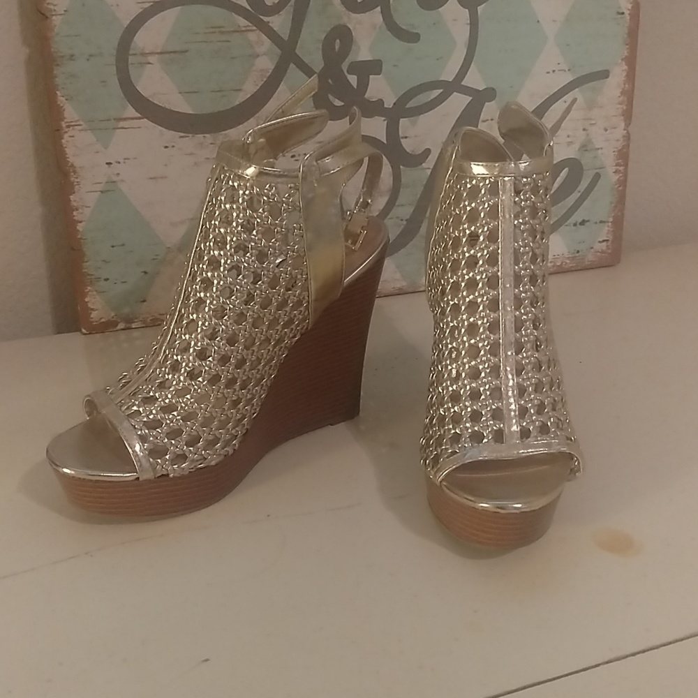 */JustFab \* Gold Wedges